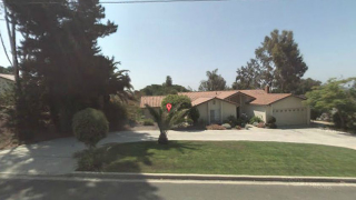 Illustration for article titled Google Street View driver makes for terrible neighbor